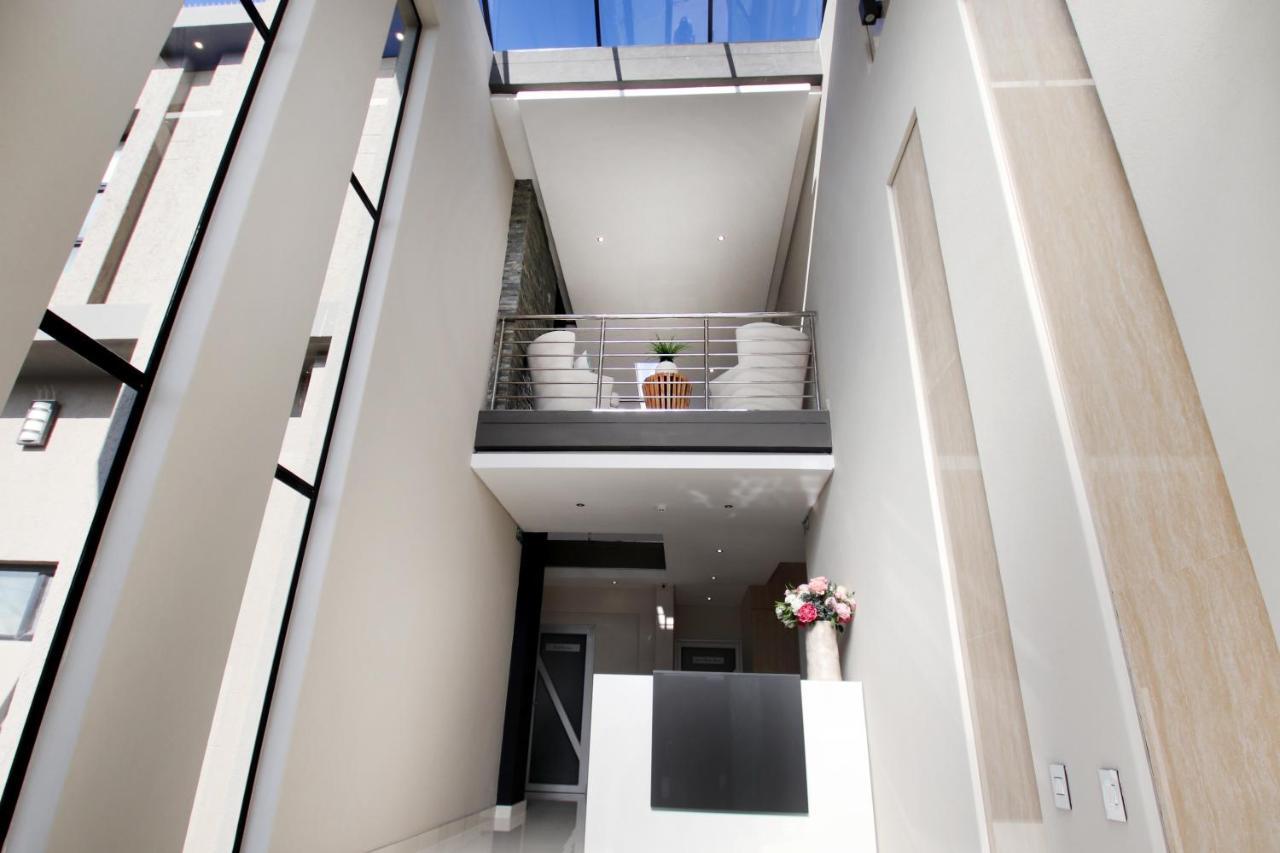C' La Vie Luxury Accommodation Melkbosstrand Exterior photo